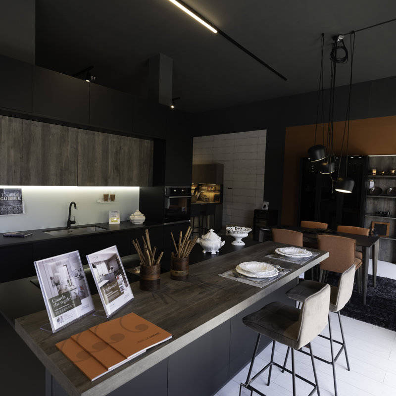 Immagine dello showroom di Pinerolo nel menù